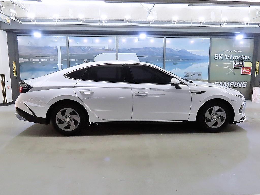 HYUNDAI Sonata - Vista 3