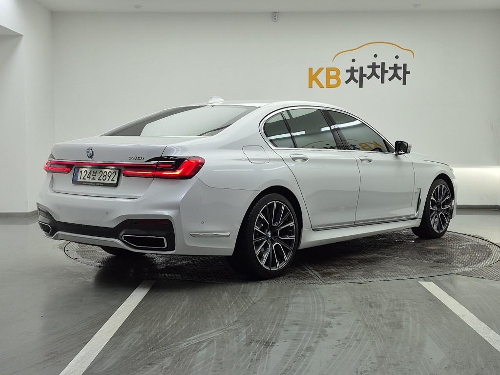 BMW 7 Series - Vista 4