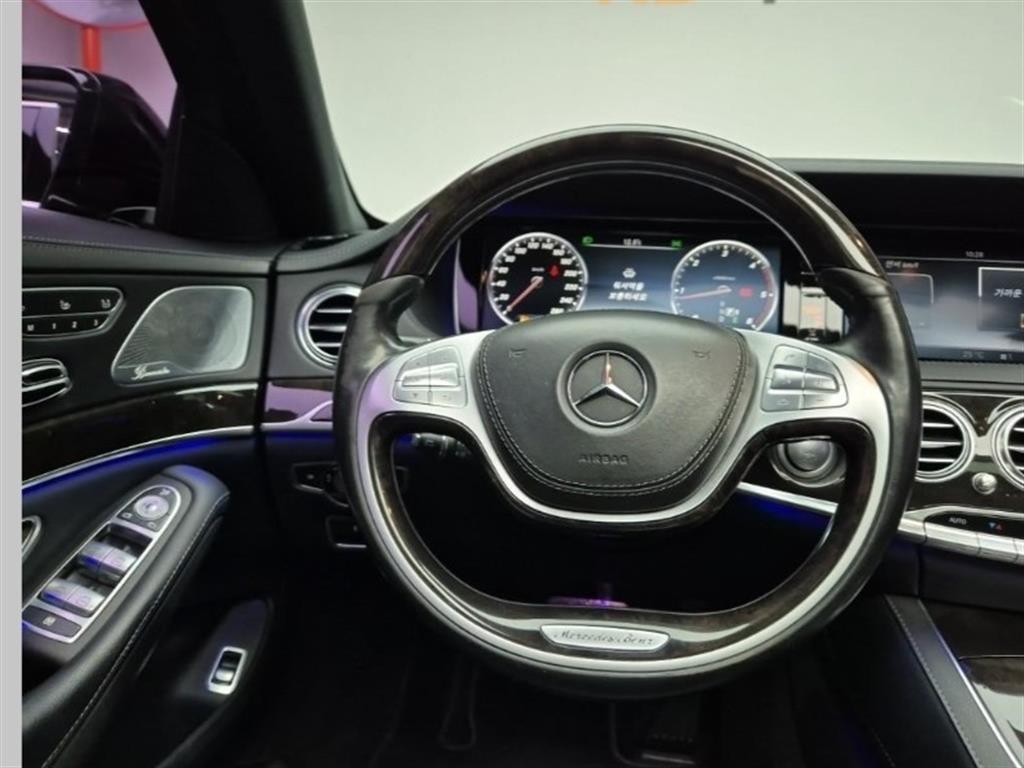 Mercedes Benz S Class - Vista 9