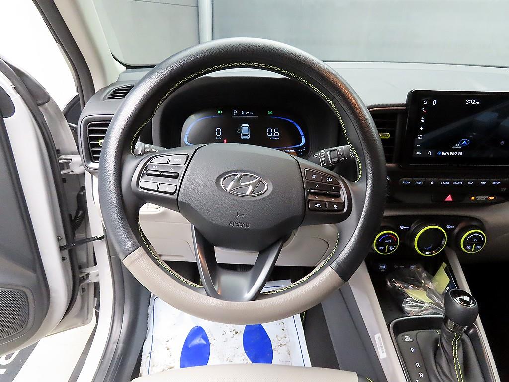 HYUNDAI Venue - Vista 9
