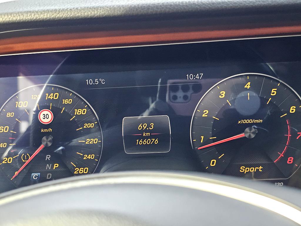 Mercedes Benz E class - Vista 7