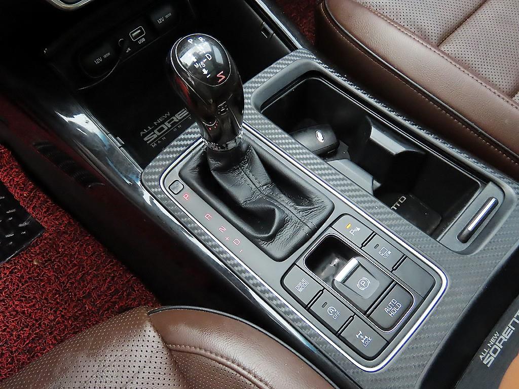 KIA Sorento - Vista 10