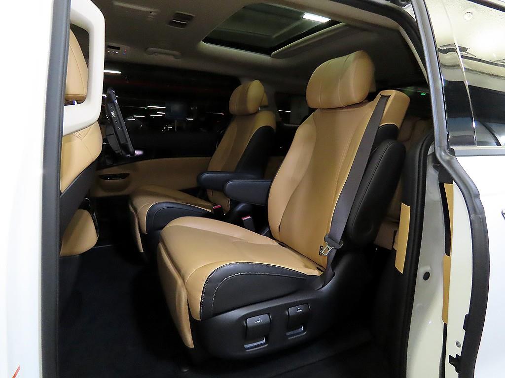 KIA Carnival - Vista 7