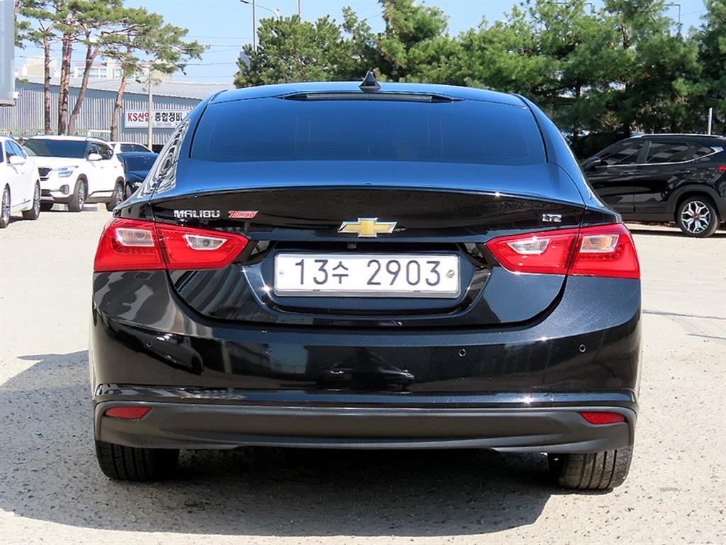 Chevrolet Malibu - Vista 4