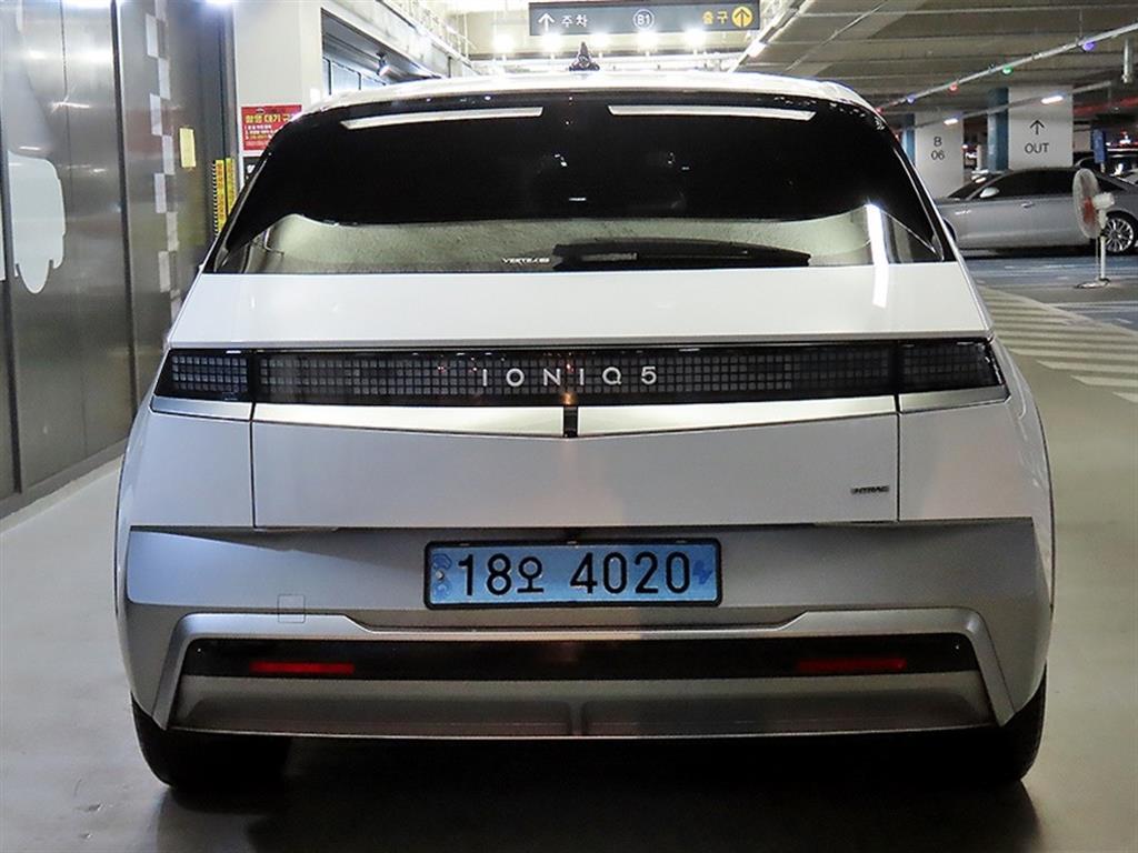 HYUNDAI Ioniq 5 - Vista 5