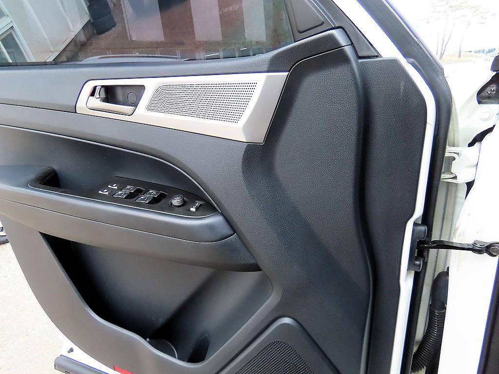 Ssangyong Rexton - Vista 11