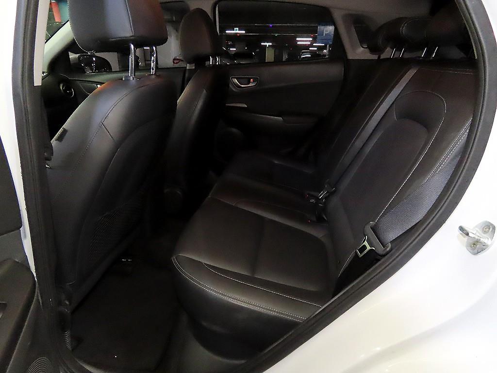 HYUNDAI Kona - Vista 7