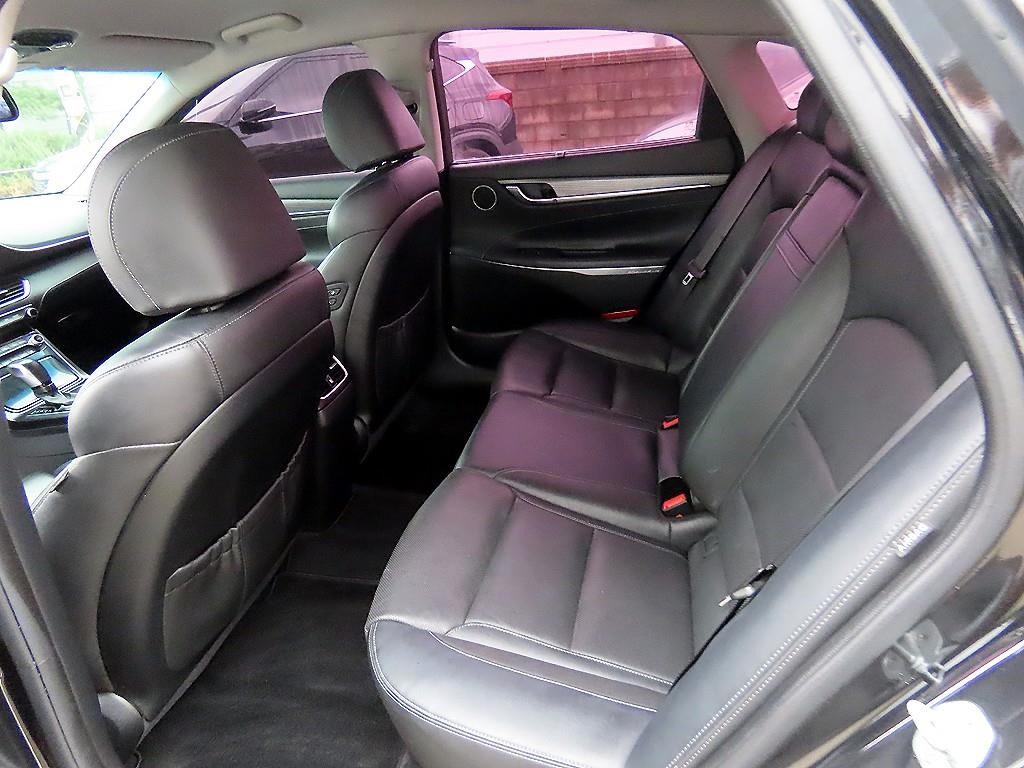 HYUNDAI Grandeur - Vista 6