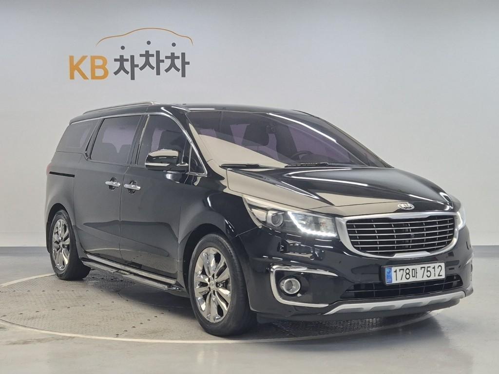 KIA Carnival - Vista 4