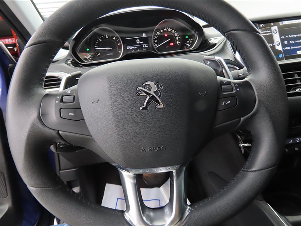 Peugeot 208 - Vista 8