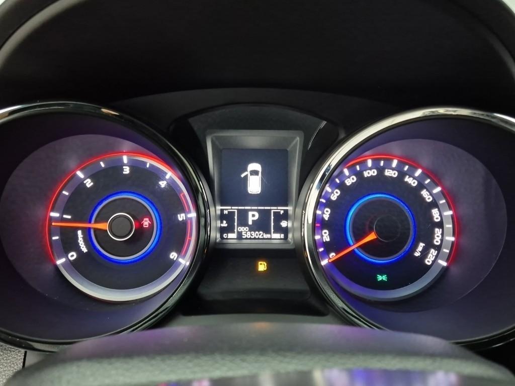 Ssangyong Tivoli - Vista 6