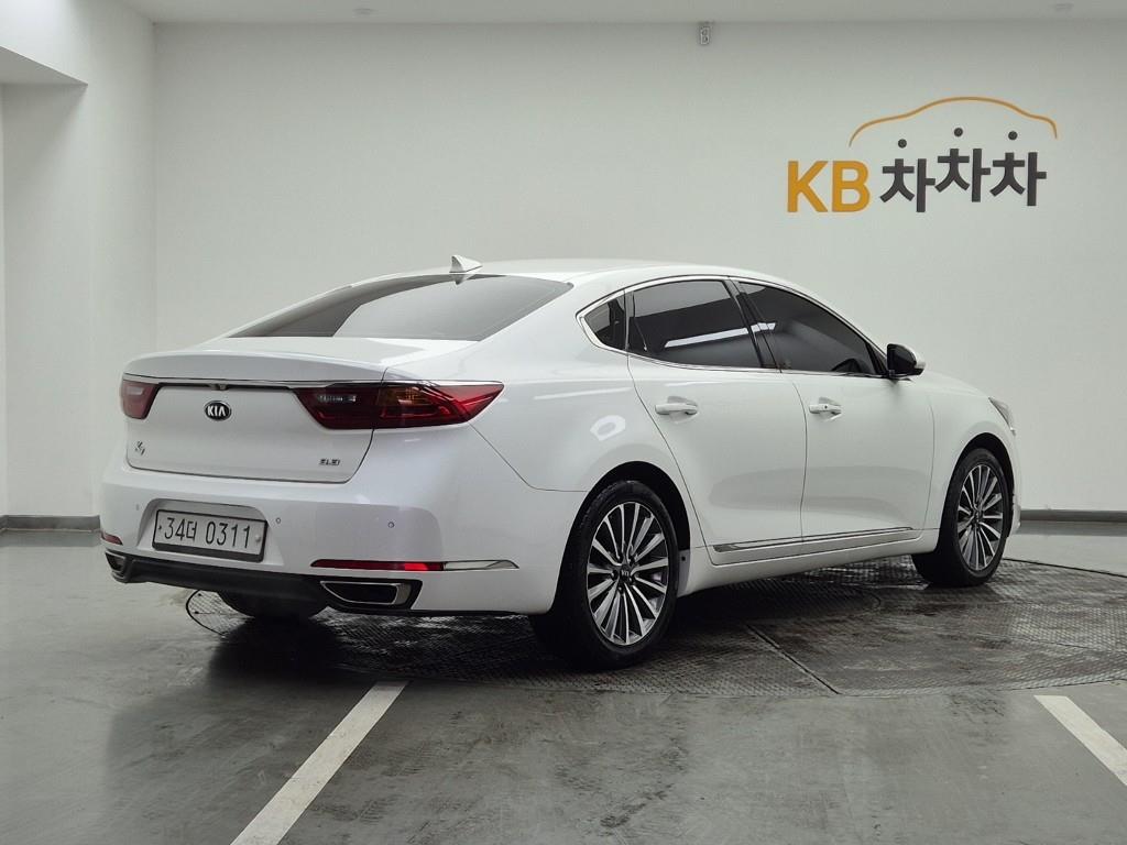 KIA K7 - Vista 4