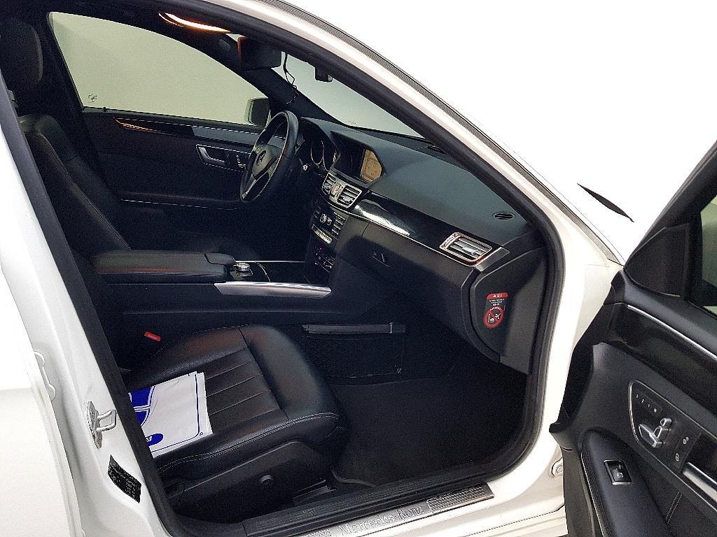 Mercedes Benz E class - Vista 12