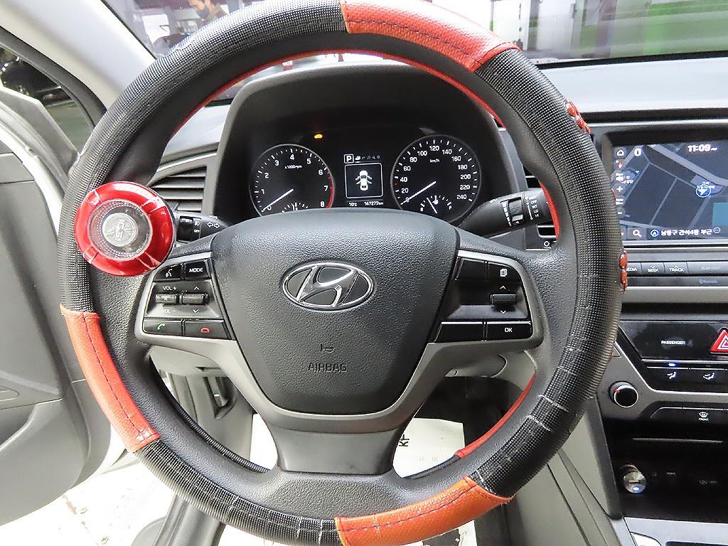 HYUNDAI Avante 2018 Plateado - Importación desde Corea - HF Imports Iquique - Foto 11