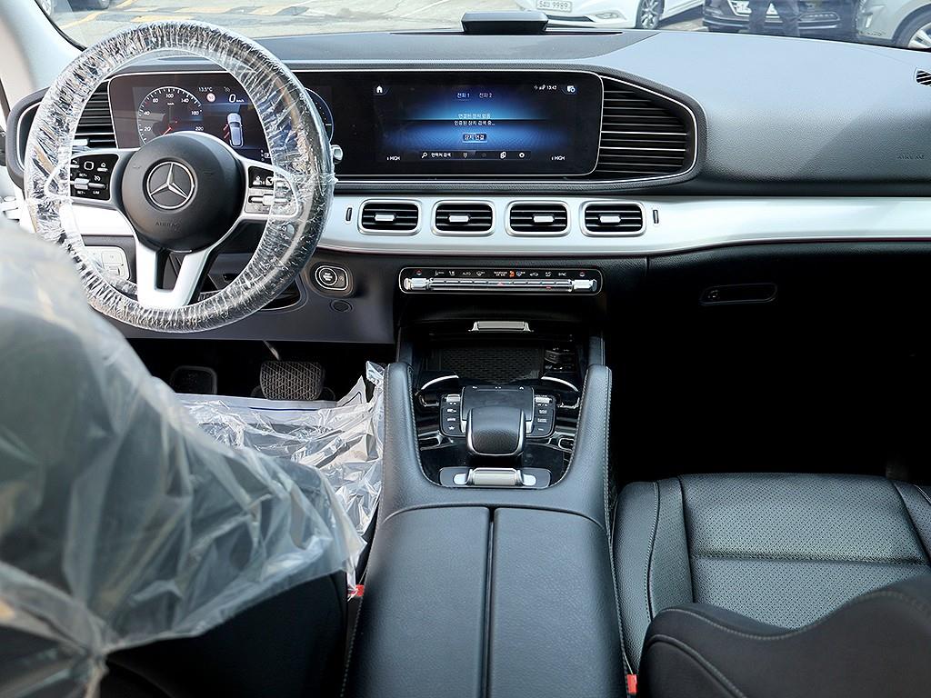 Mercedes Benz GLE Class - Vista 9