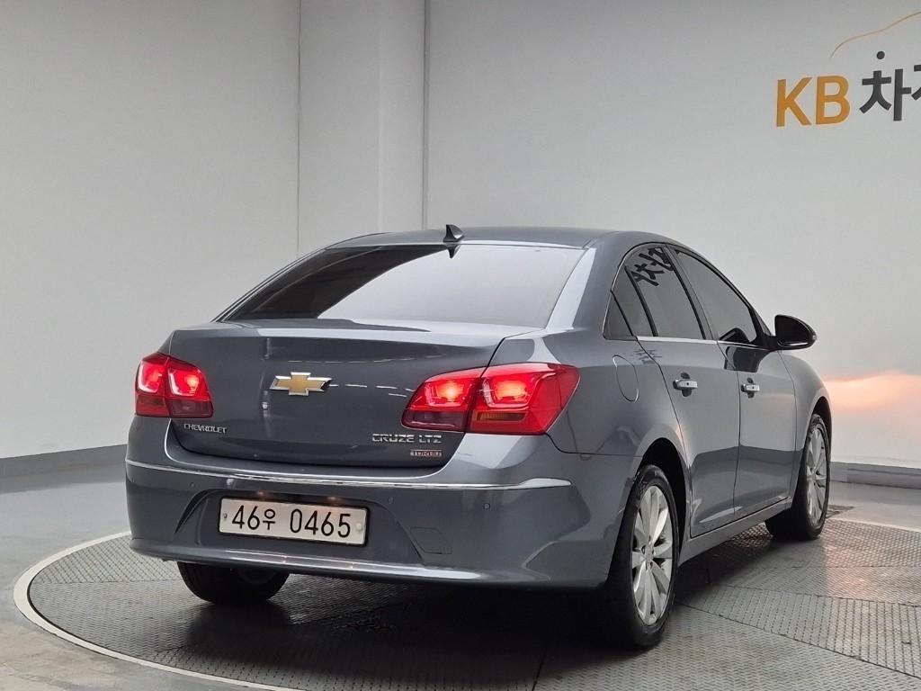 Chevrolet Cruise - Vista 4