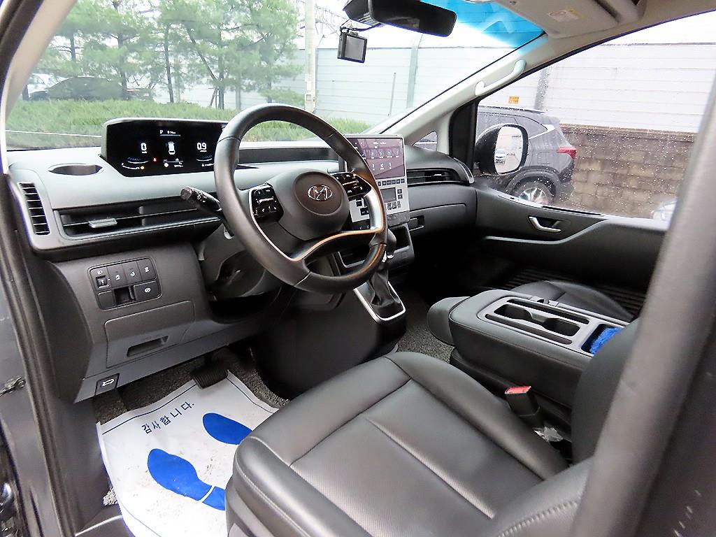 HYUNDAI Staria - Vista 7