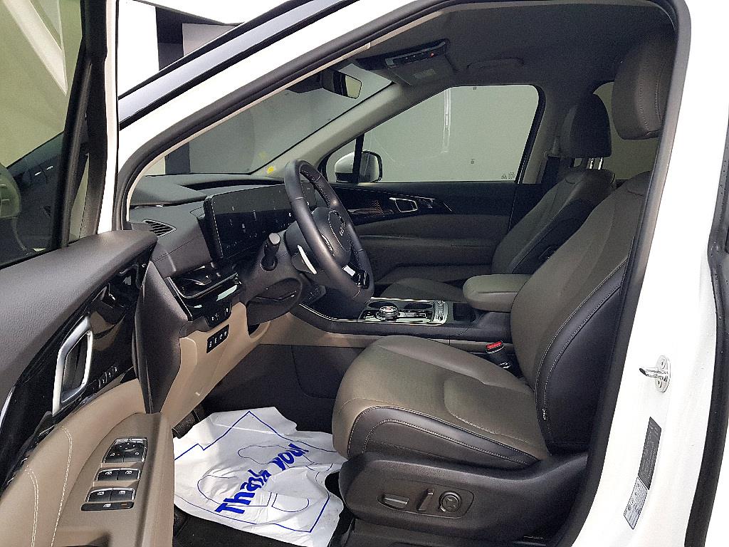 KIA Carnival - Vista 8