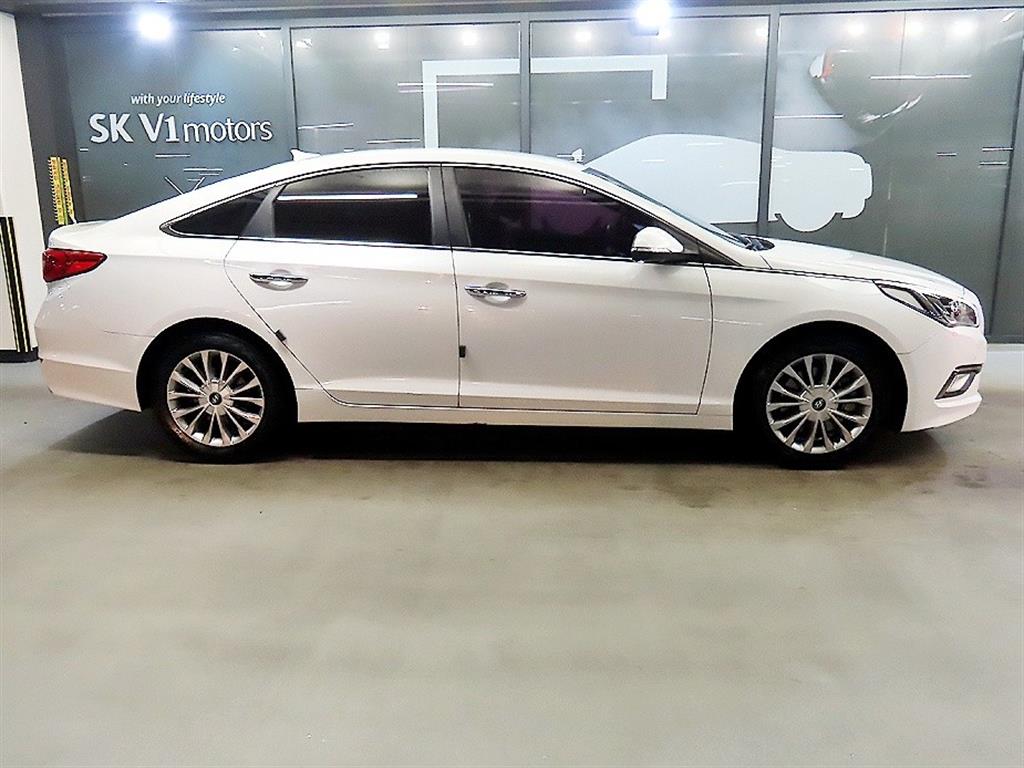 HYUNDAI Sonata - Vista 3