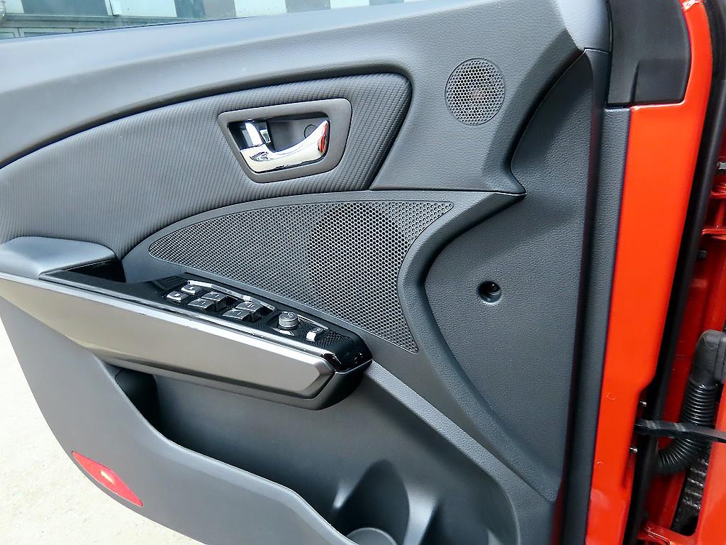 Ssangyong Tivoli - Vista 11