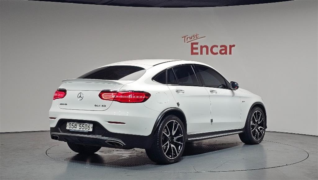 Mercedes Benz GLC Class - Vista 2