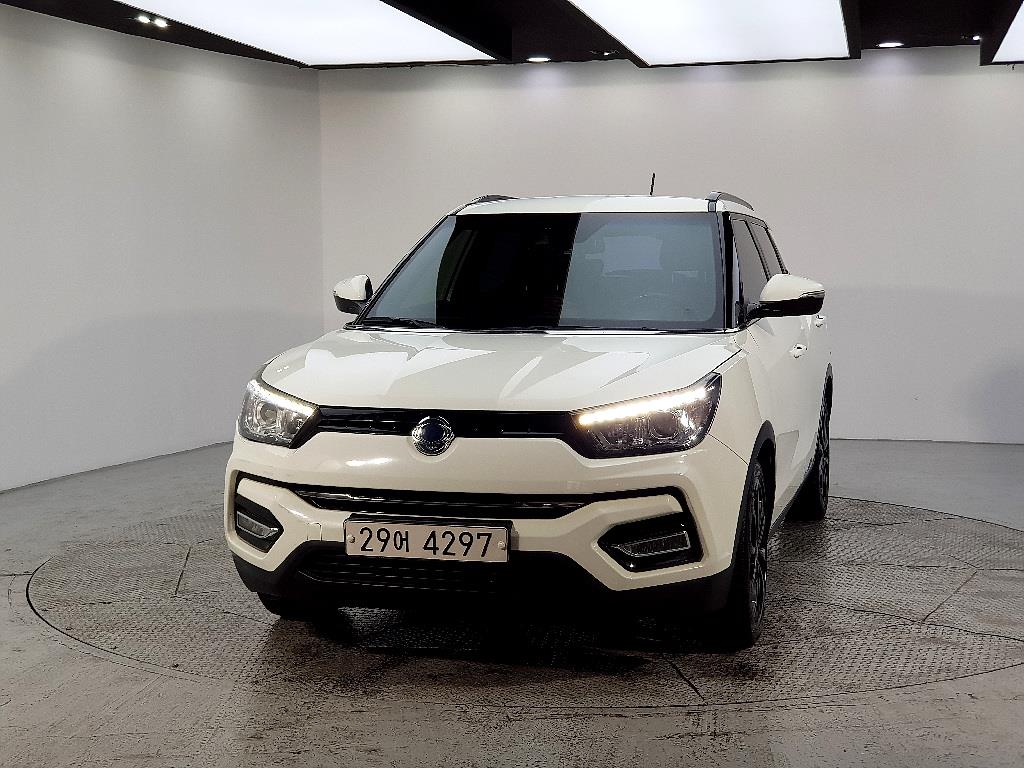 Ssangyong Tivoli - Vista 2