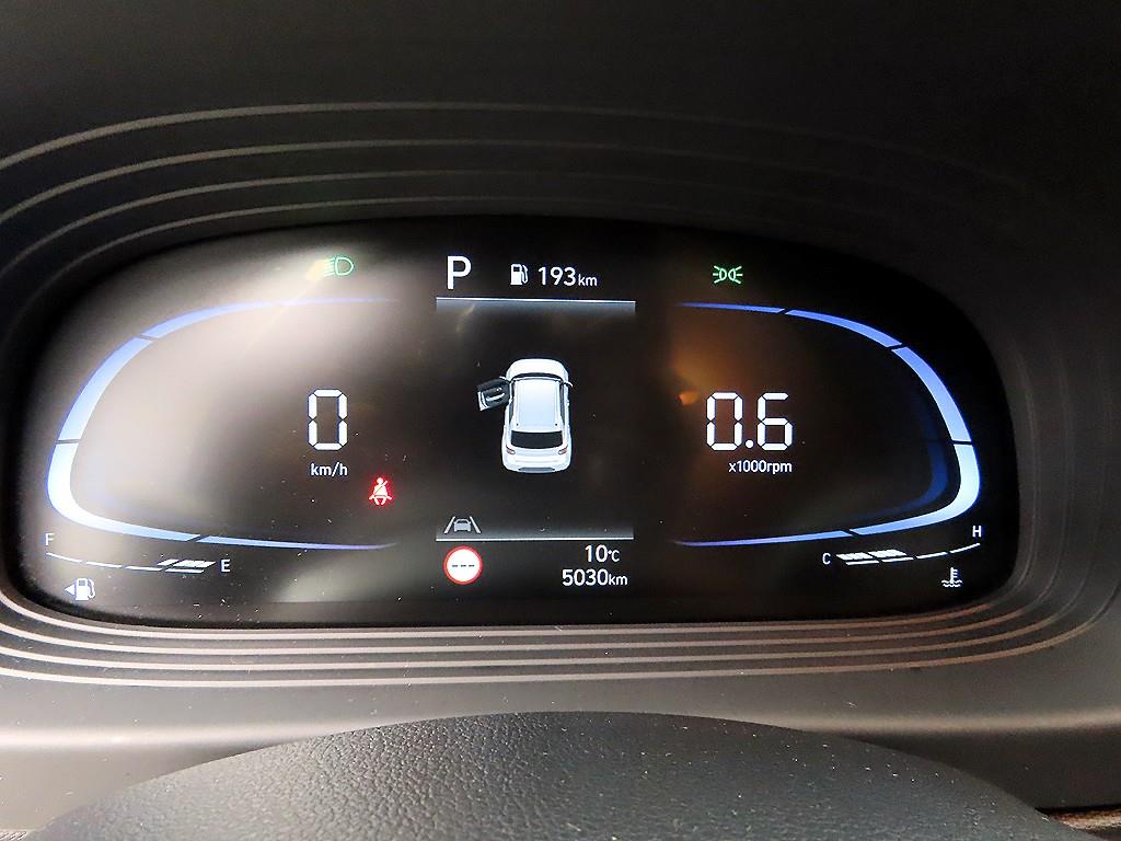 HYUNDAI Venue - Vista 8