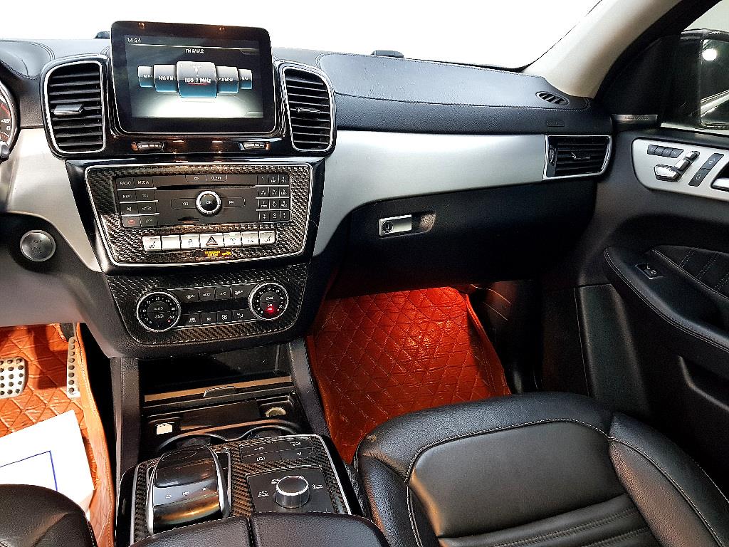 Mercedes Benz GLE Class - Vista 10