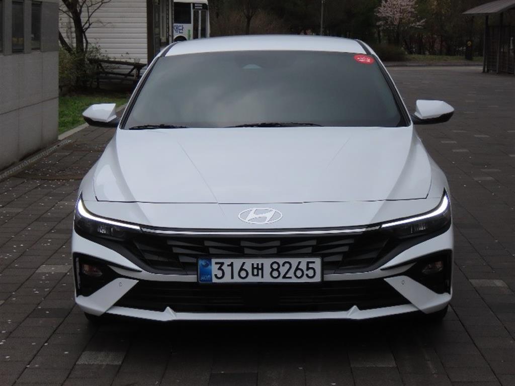 HYUNDAI Avante 2026 Blanco - Importación desde Corea - HF Imports Iquique - Foto 1