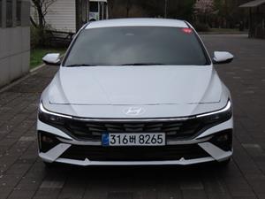 HYUNDAI Avante - Vista 2