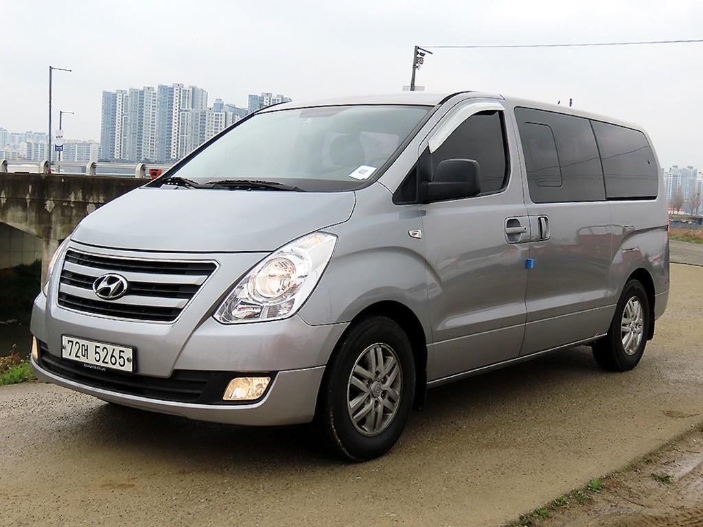 HYUNDAI Starex - Vista 2