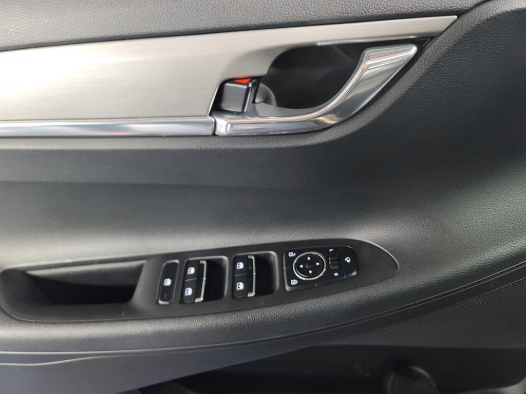 HYUNDAI Grandeur - Vista 9