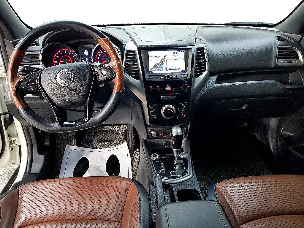 Ssangyong Tivoli - Vista 5