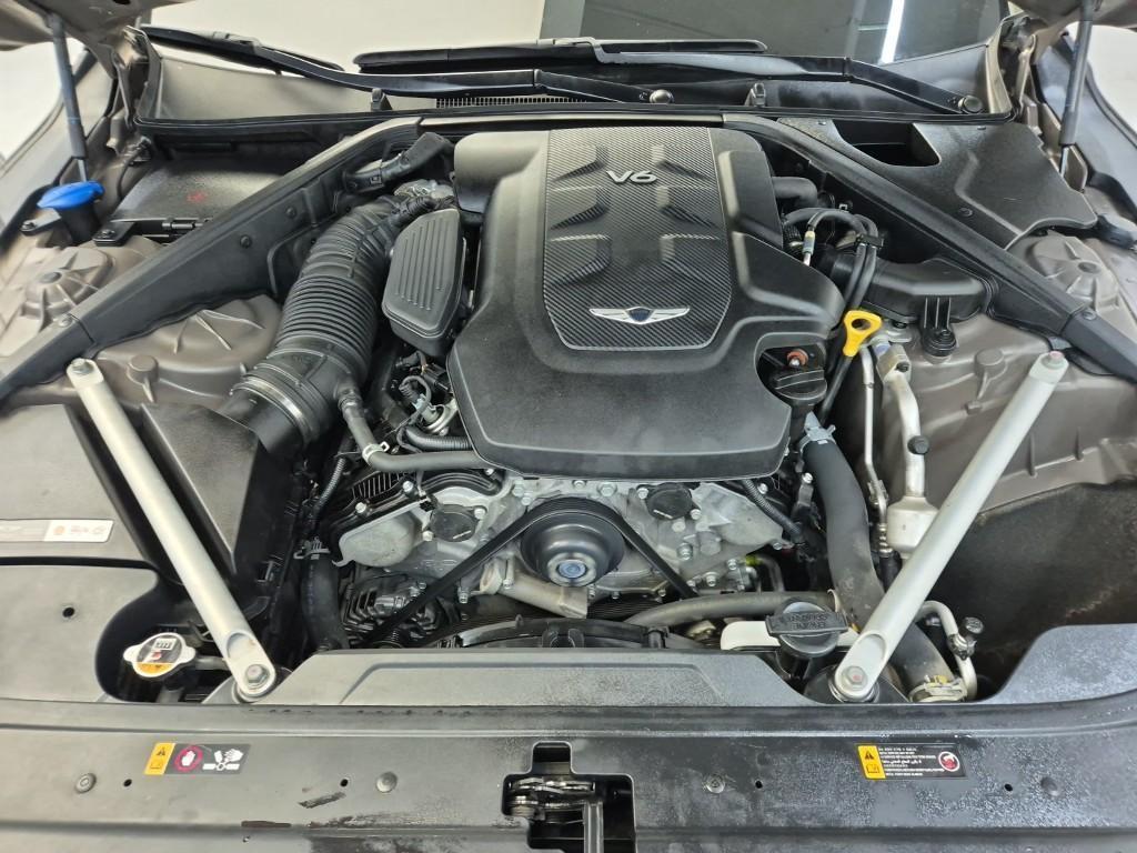 Genesis G90 - Vista 5