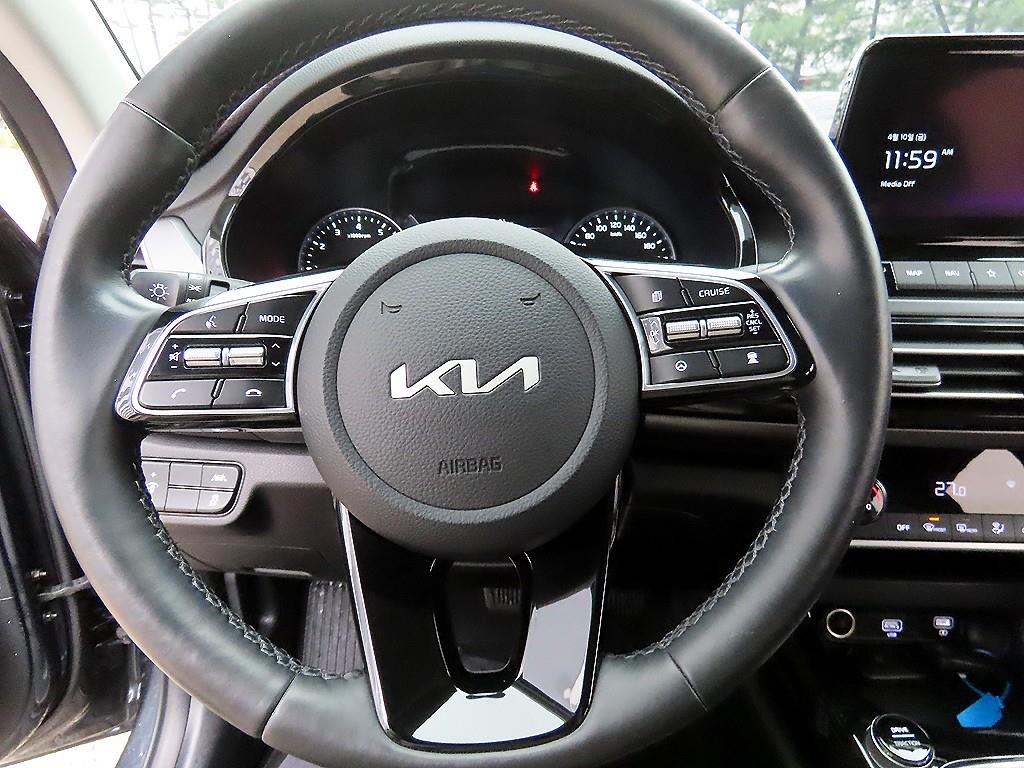 KIA Seltos - Vista 8