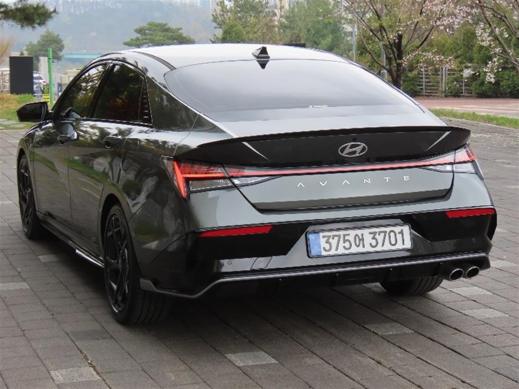 HYUNDAI Avante - Vista 7