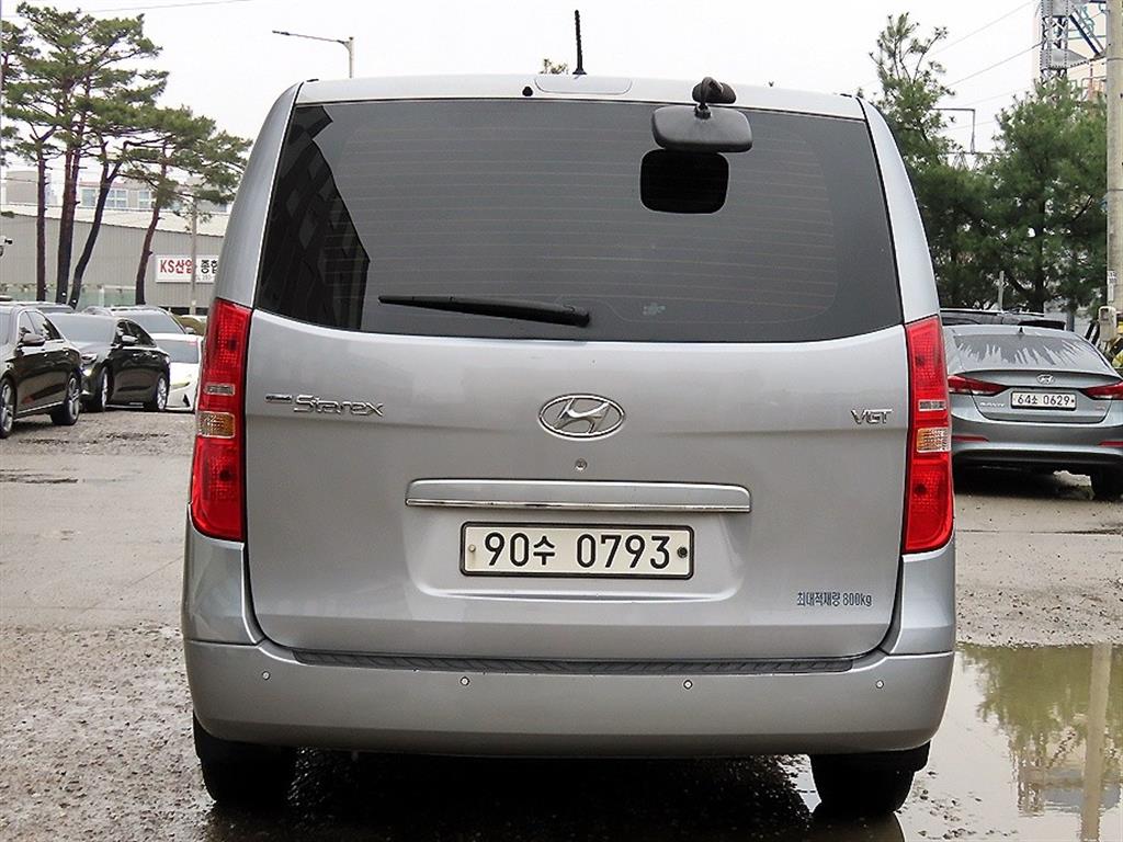 HYUNDAI Starex - Vista 4