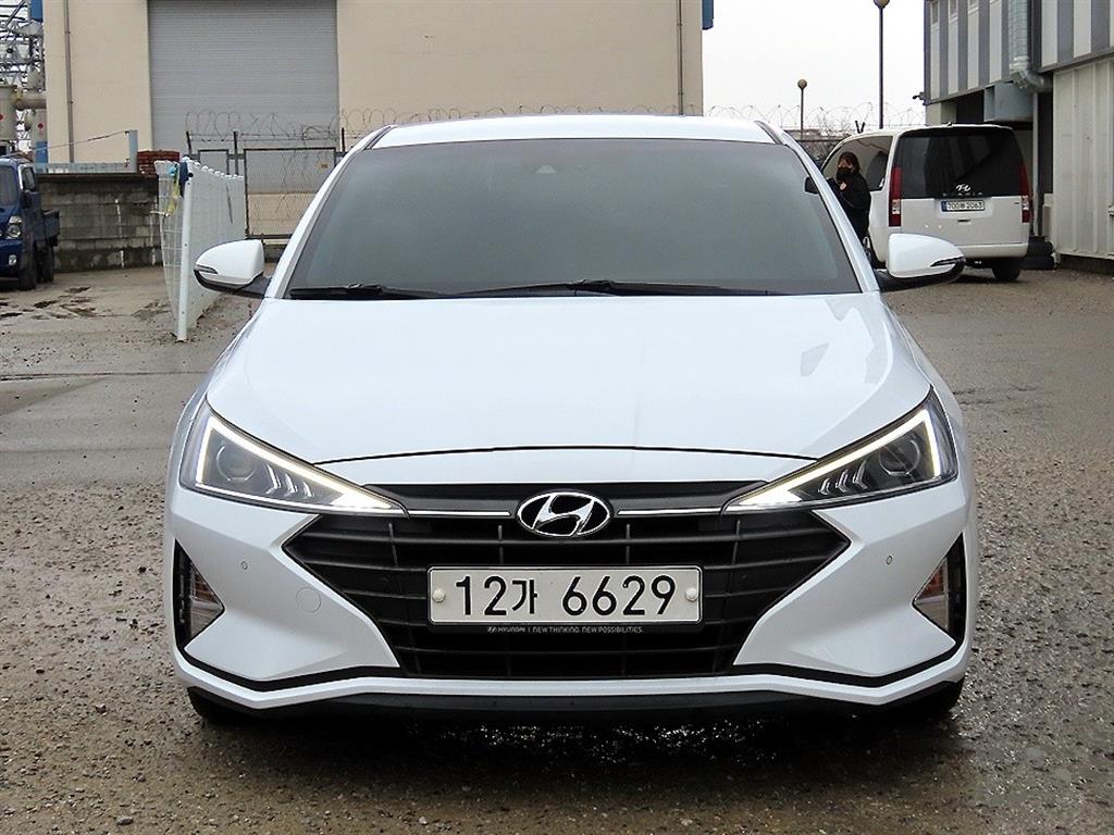 HYUNDAI Avante 2019 Blanco - Importación desde Corea - HF Imports Iquique - Foto 1