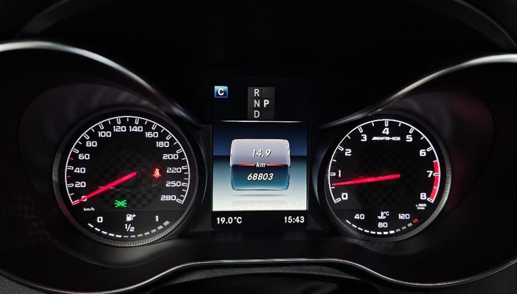 Mercedes Benz GLC Class - Vista 8