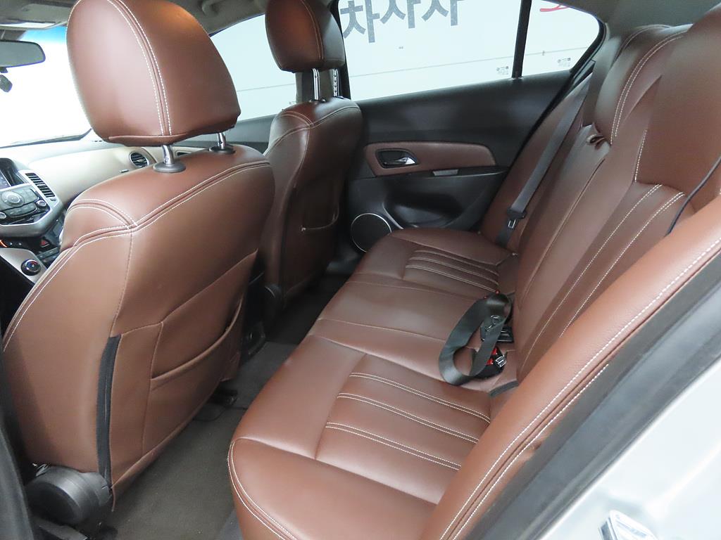 Chevrolet Cruise - Vista 6