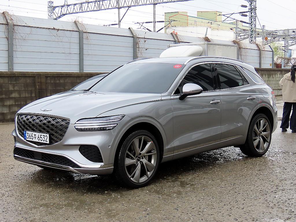 Genesis GV70 - Vista 2