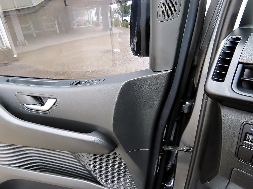 HYUNDAI Staria - Vista 11