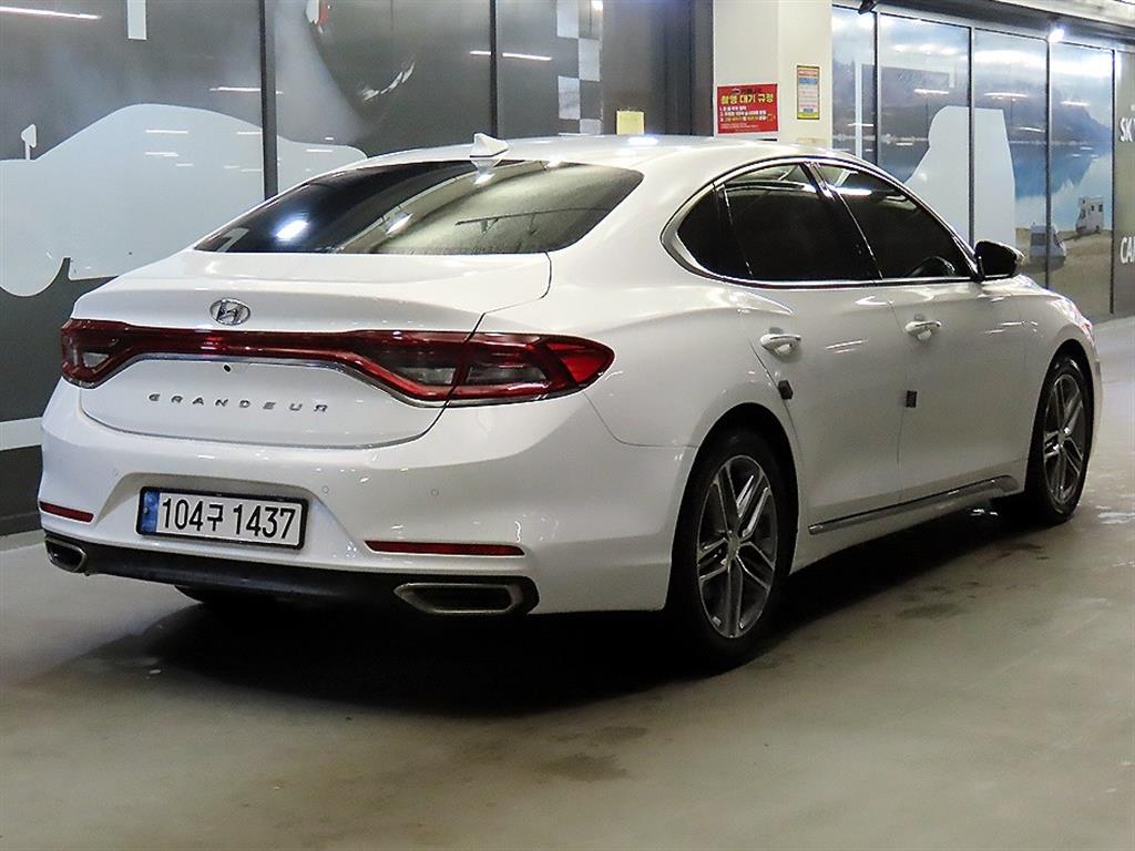 HYUNDAI Grandeur - Vista 4