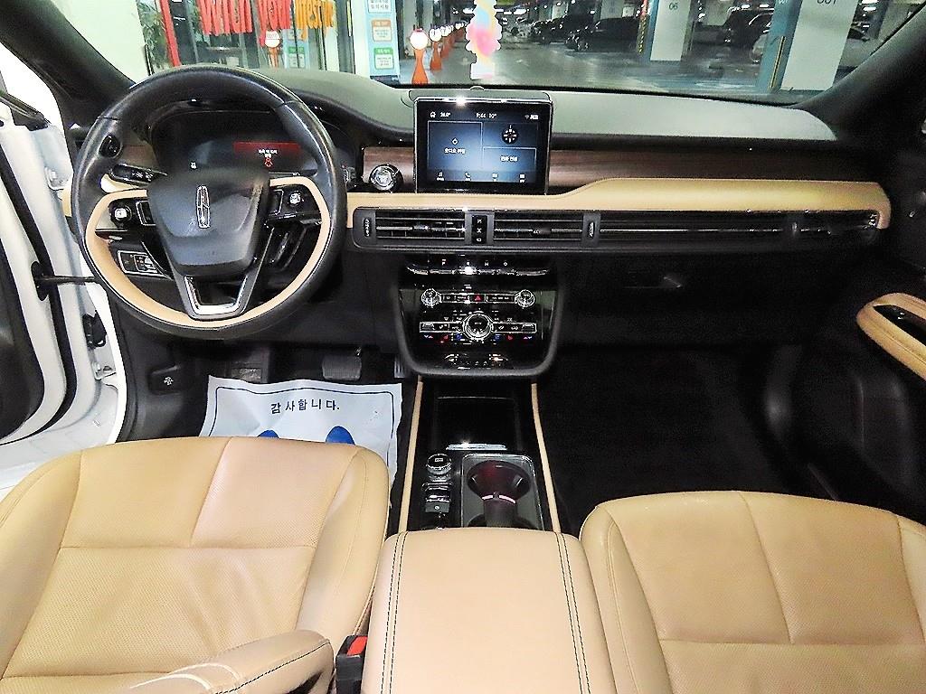 Lincoln Corsair - Vista 10