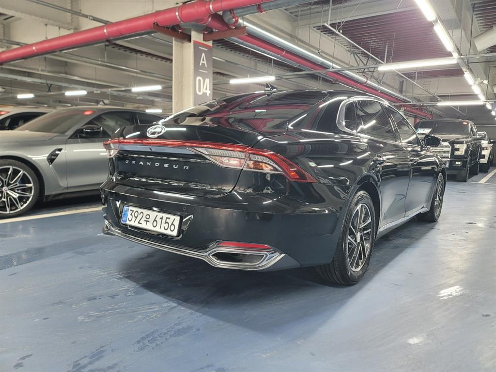 HYUNDAI Grandeur - Vista 2