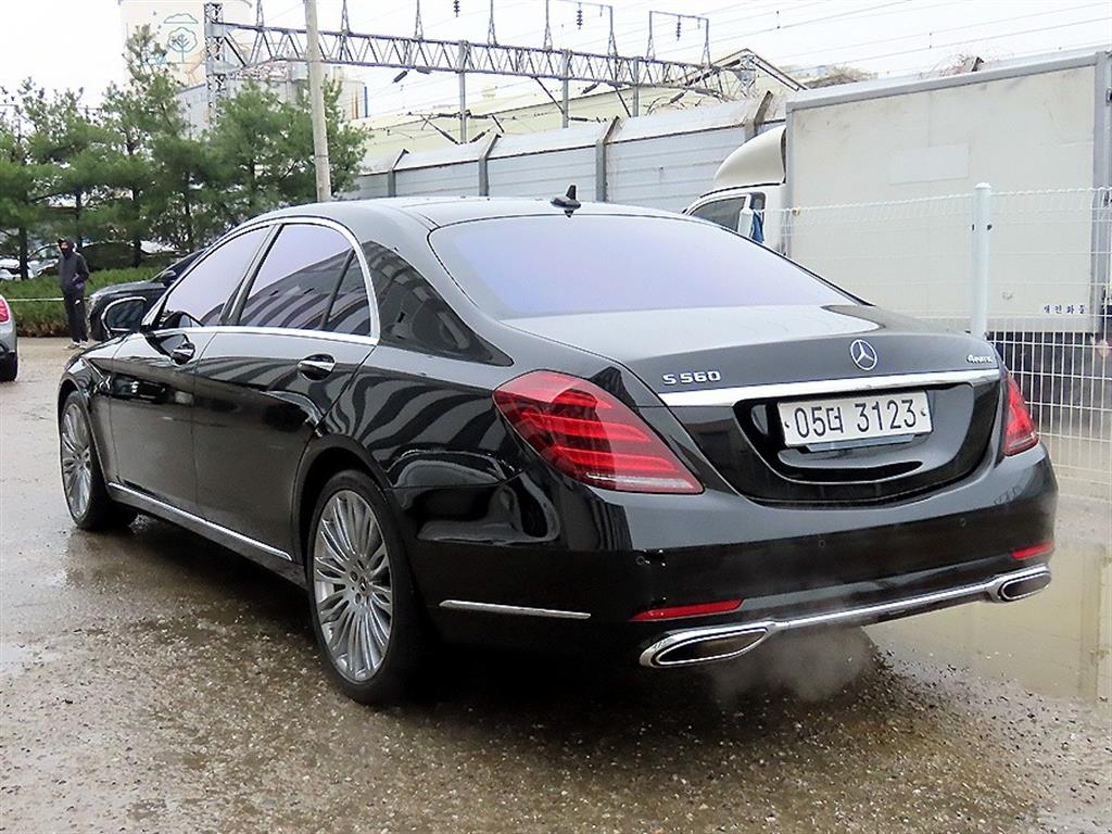 Mercedes Benz S Class - Vista 3