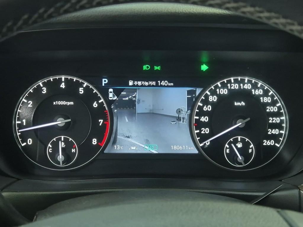 Genesis G90 - Vista 6