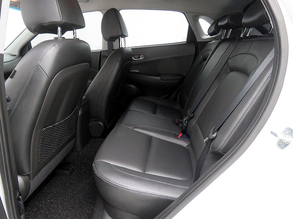 HYUNDAI Kona - Vista 8