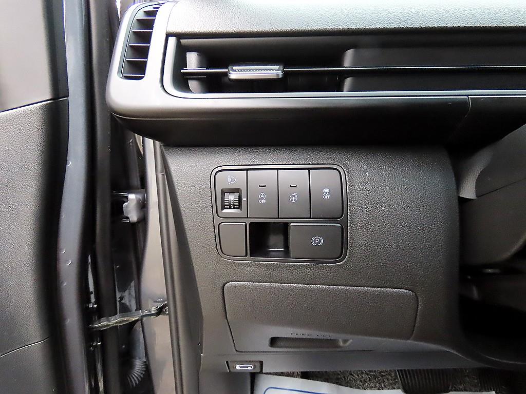 HYUNDAI Staria - Vista 12