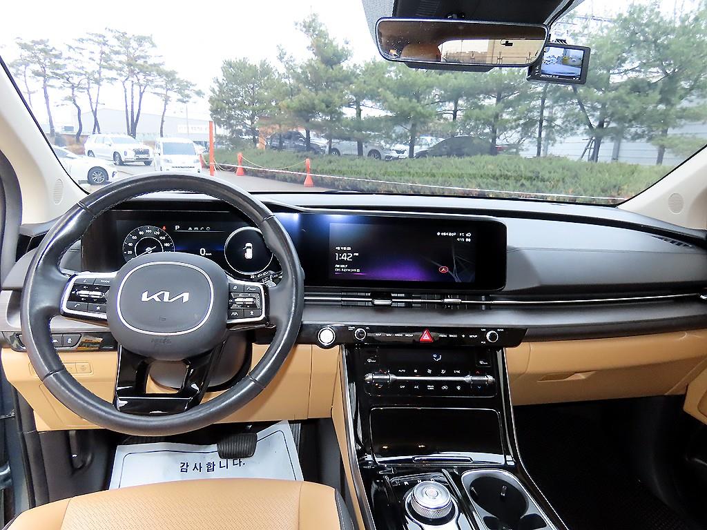 KIA Carnival - Vista 8